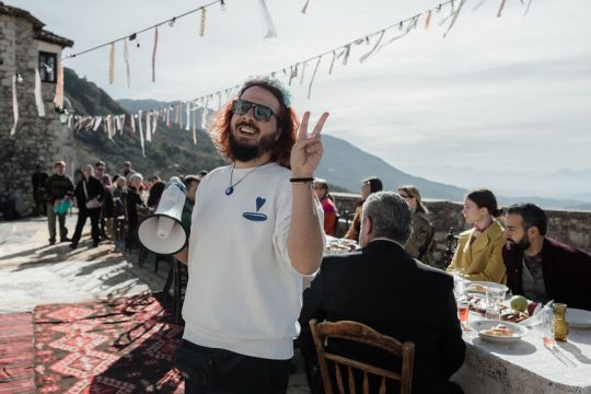 Μία σύγχρονη σινεφίλ ελληνική τραγωδία στο Λονδίνο